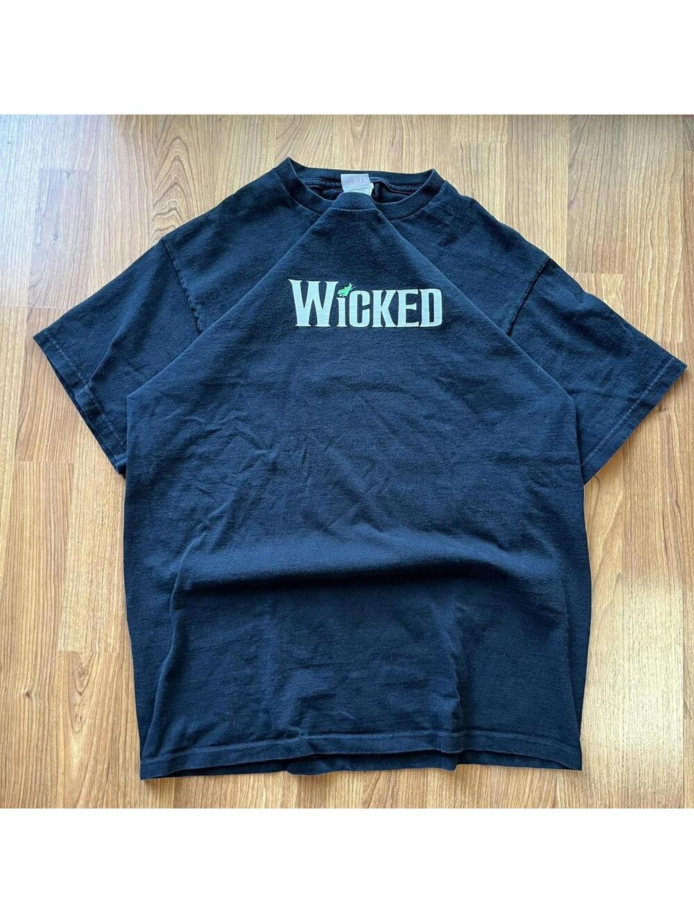 Vintage Wicked graphic tee | size L